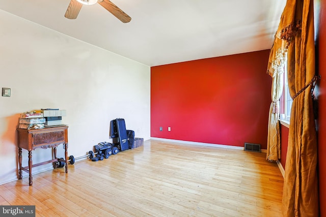 327 E Branch Rd, Sellersville, PA 18960 - interior space featuring visible vents, baseboards, a ceiling fan, and wood finished floors