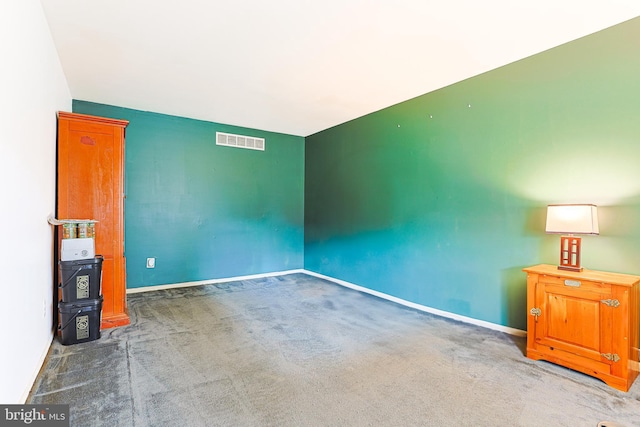 327 E Branch Rd, Sellersville, PA 18960 - carpeted empty room with visible vents and baseboards
