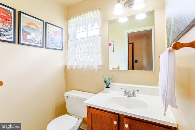 327 E Branch Rd, Sellersville, PA 18960 - half bathroom featuring toilet and vanity
