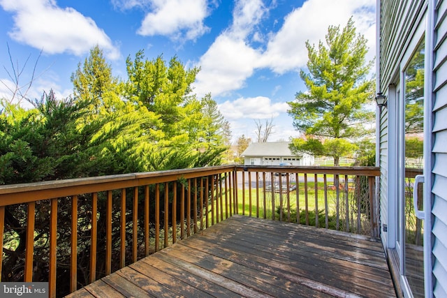 327 E Branch Rd, Sellersville, PA 18960 - view of wooden terrace