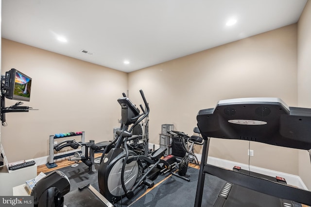 3716 Taft Ave, Alexandria, VA 22304 - exercise area featuring baseboards, visible vents, and recessed lighting