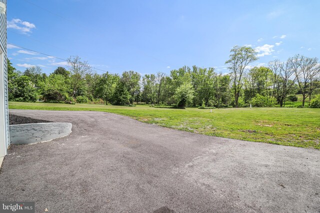 1111 S Mountain Rd, Dillsburg, PA 17019 - surrounding community with a lawn