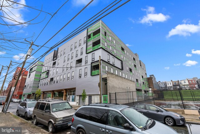 1501 N 31st St Unit 318, Philadelphia, PA 19121 - view of property featuring fence