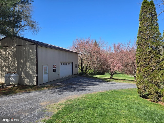 804 Farms River Rd, Front Royal, VA 22630 - garage featuring driveway