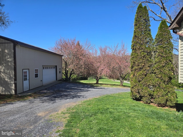 804 Farms River Rd, Front Royal, VA 22630 - garage with driveway