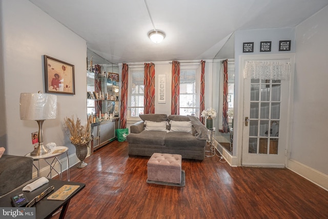4990 W Thompson St, Philadelphia, PA 19131 - sitting room with wood finished floors and baseboards