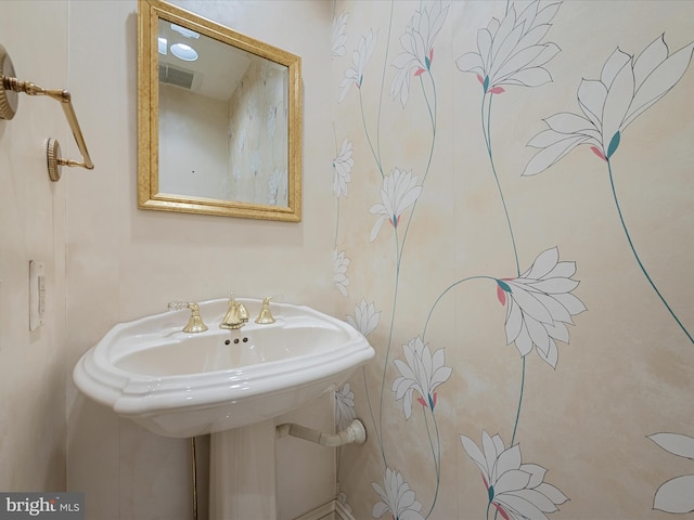 1324 Ramseur Ln, Winchester, VA 22601 - bathroom featuring visible vents
