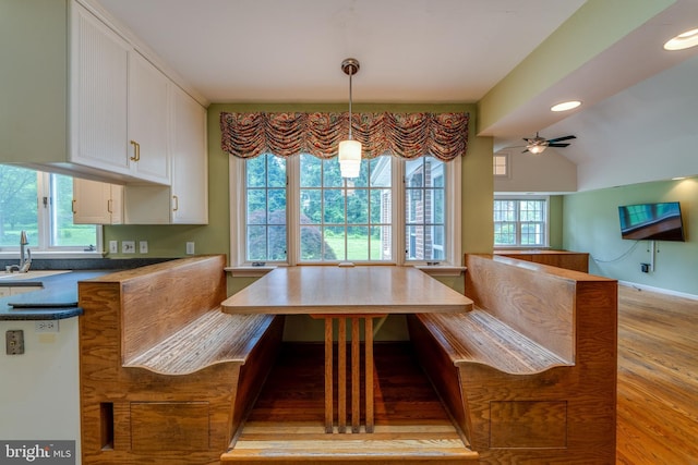 1428 Center Rd, Lancaster, PA 17603 - dining area with breakfast area, light wood finished floors, ceiling fan, baseboards, and recessed lighting