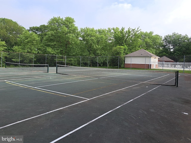 1310W Sheridan Pl Unit 301, Bel Air, MD 21015 - view of tennis court with fence and community basketball court