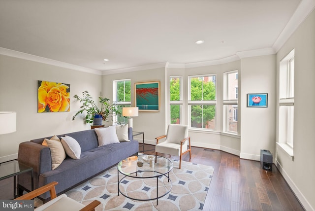 living room featuring recessed lighting, ornamental molding, baseboards, and dark wood-style flooring
