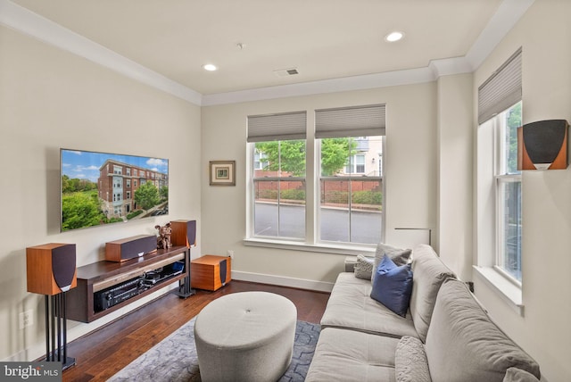 living area with baseboards, visible vents, recessed lighting, and dark wood finished floors