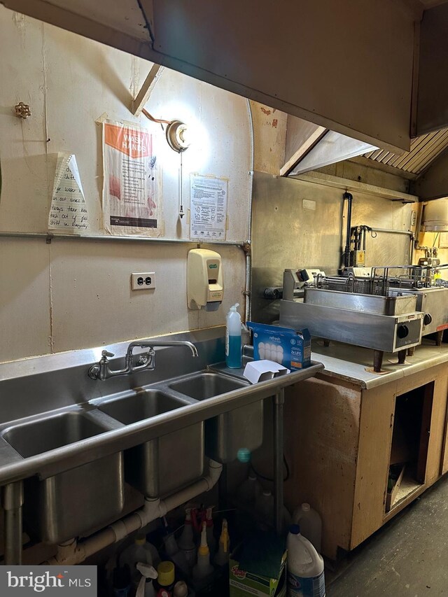 6573 Raystown Rd, Hopewell, PA 16650 - view of kitchen