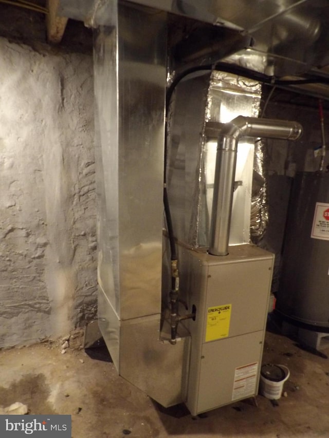 2321 W Lehigh Ave, Philadelphia, PA 19132 - utilities featuring water heater