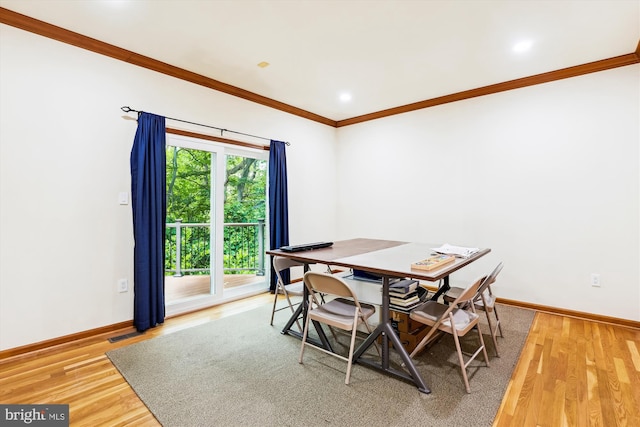 6364 Evangeline Ln, Alexandria, VA 22312 - dining space featuring ornamental molding, light wood-type flooring, baseboards, a desk, and recessed lighting