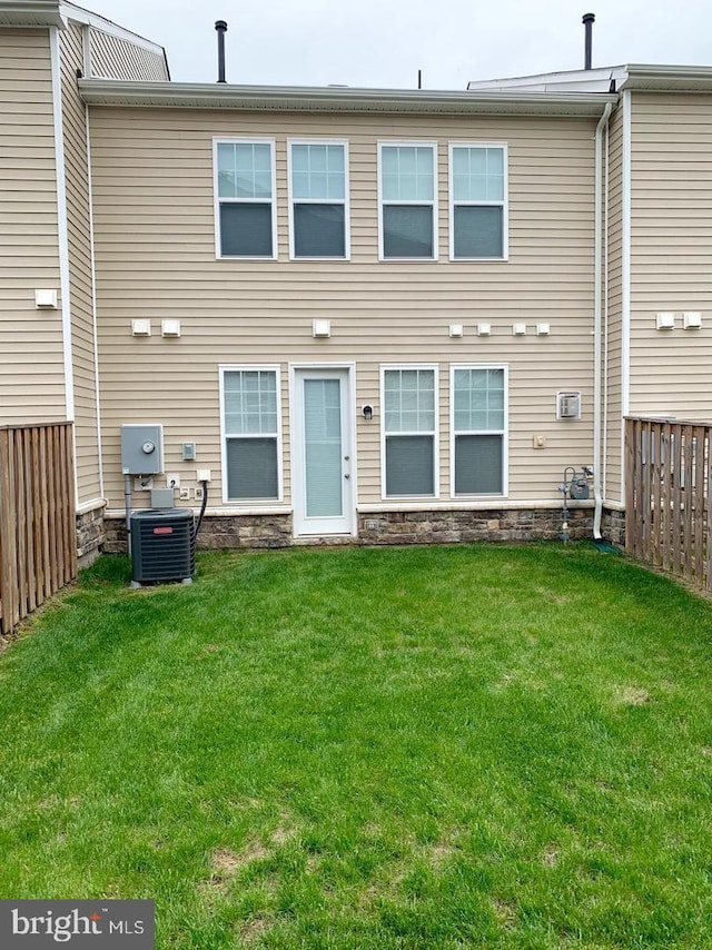 42482 Benfold Sq, Ashburn, VA 20148 - back of house featuring cooling unit