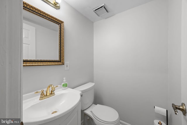 3 Bennington Pl, Newtown, PA 18940 - bathroom with a sink, visible vents, and toilet