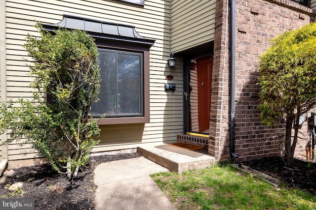 3 Bennington Pl, Newtown, PA 18940 - property entrance featuring brick siding