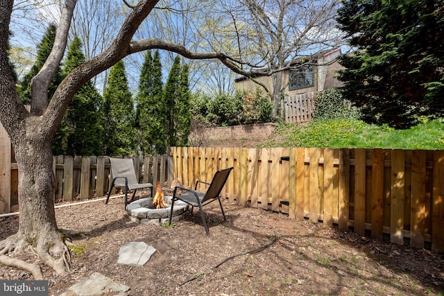 3 Bennington Pl, Newtown, PA 18940 - view of yard with an outdoor fire pit and fence