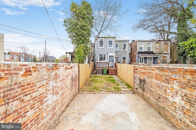 1820 Aiken St, Baltimore, MD 21213 - back of house with fence