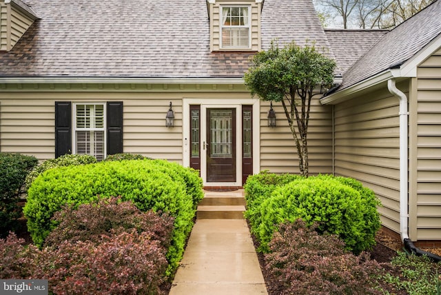 135 Cleremont Dr, Fredericksburg, VA 22405 - view of exterior entry featuring roof with shingles