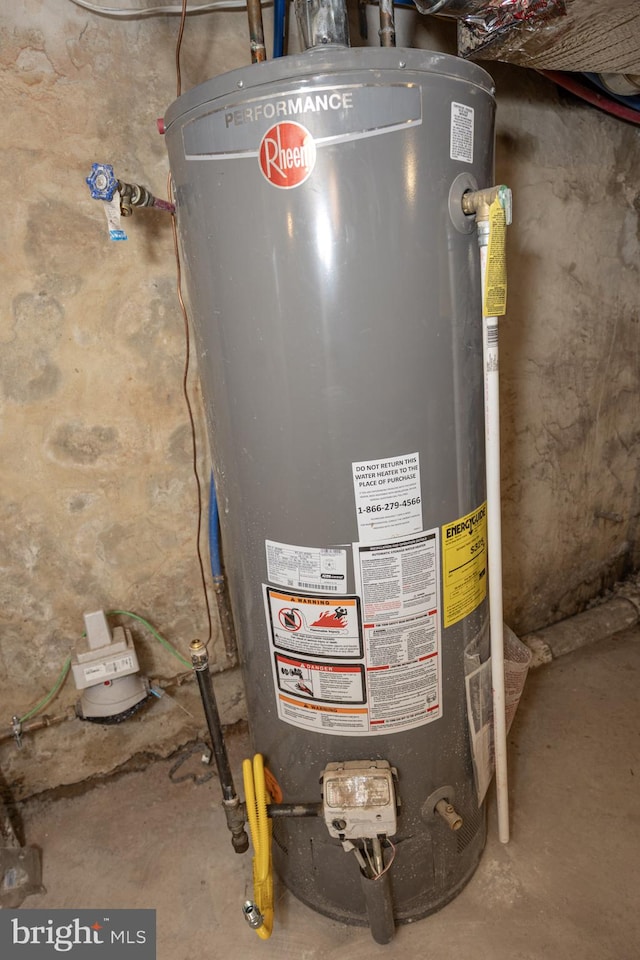173 W Seymour St, Philadelphia, PA 19144 - utility room featuring water heater