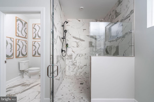 full bathroom with a tile shower, marble finish floor, and toilet
