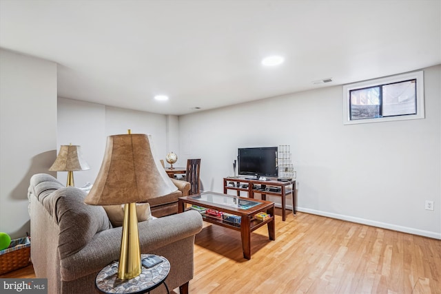 3 Casino Ct, Silver Spring, MD 20906 - living room with light wood finished floors, baseboards, visible vents, and recessed lighting