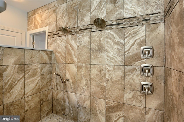 121 Rich Valley Rd, Mechanicsburg, PA 17050 - interior details with tiled shower