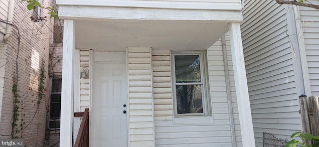 view of entrance to property