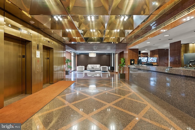 1530 Key Blvd Unit 528, Arlington, VA 22209 - lobby featuring a high ceiling