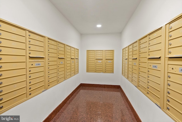 1530 Key Blvd Unit 528, Arlington, VA 22209 - view of home's community featuring mail area and recessed lighting