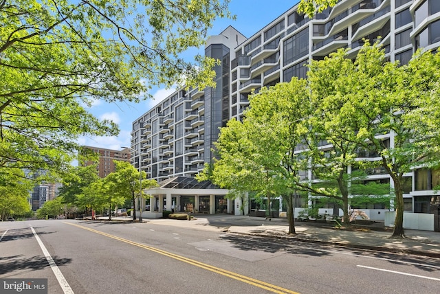 1530 Key Blvd Unit 528, Arlington, VA 22209 - view of apartment building / complex