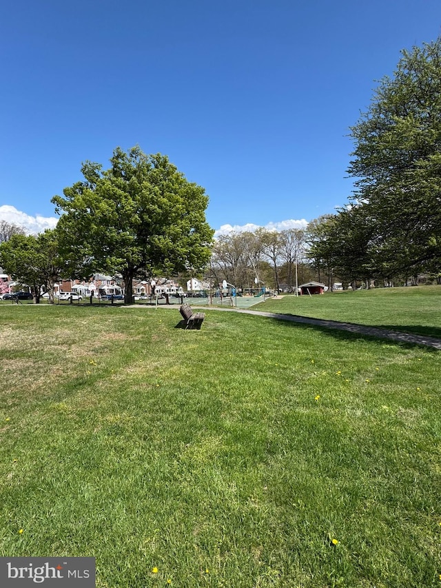 exterior space featuring a lawn