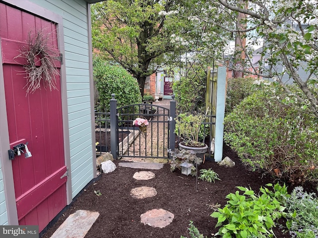 435S Market St, Frederick, MD 21701 - view of gate