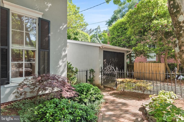 138 Charles St, Annapolis, MD 21401 - view of yard featuring fence