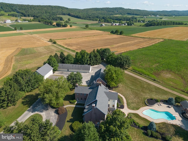 birds eye view of property featuring a rural view