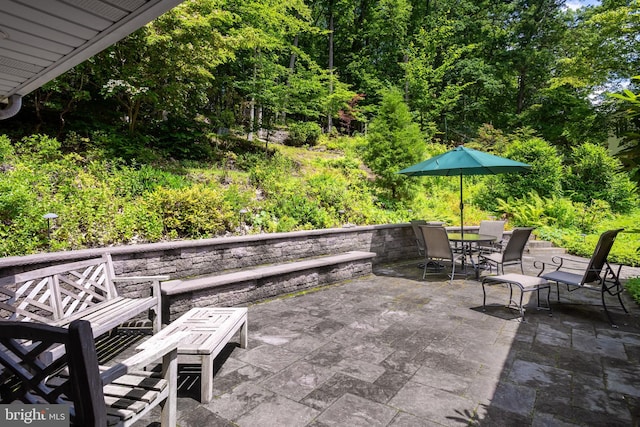 552 Brookwood Rd, Wayne, PA 19087 - view of patio / terrace with outdoor dining area