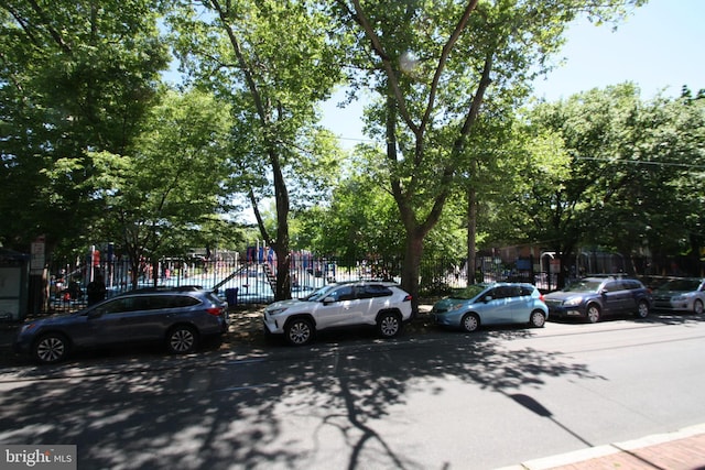506 S 11th St Unit 33, Philadelphia, PA 19147 - view of car parking featuring fence