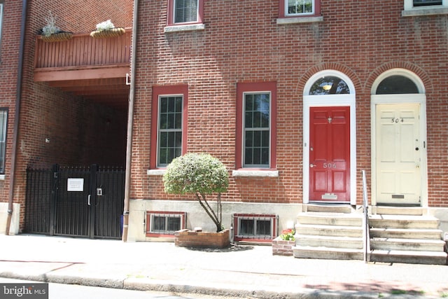 506 S 11th St Unit 33, Philadelphia, PA 19147 - property entrance featuring brick siding