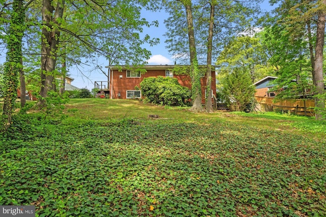 view of yard featuring fence