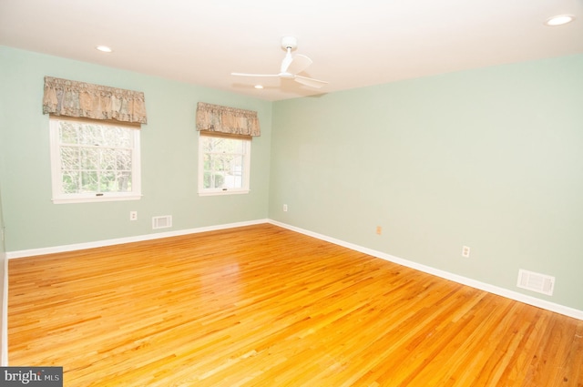 7 Briarwood Dr, Princeton Junction, NJ 08550 - spare room featuring recessed lighting, baseboards, visible vents, and light wood finished floors