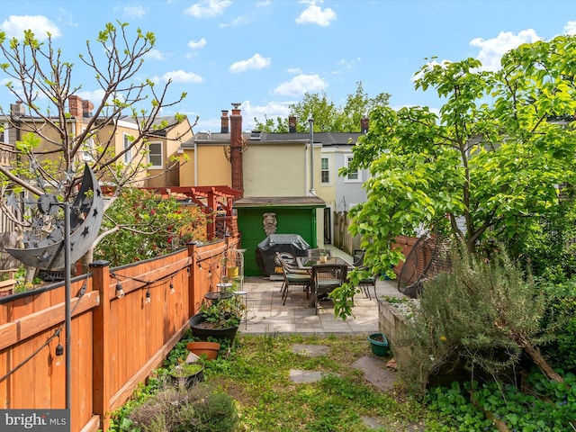 15 Morris St, Annapolis, MD 21401 - fenced backyard featuring a patio