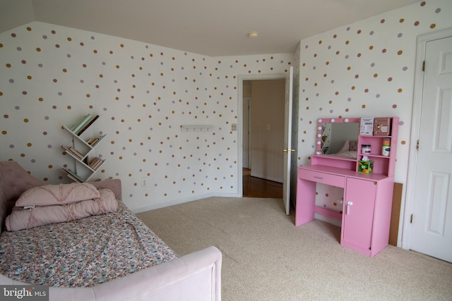 12253 Tulane Falls Dr, Bristow, VA 20136 - bedroom featuring wallpapered walls and light colored carpet