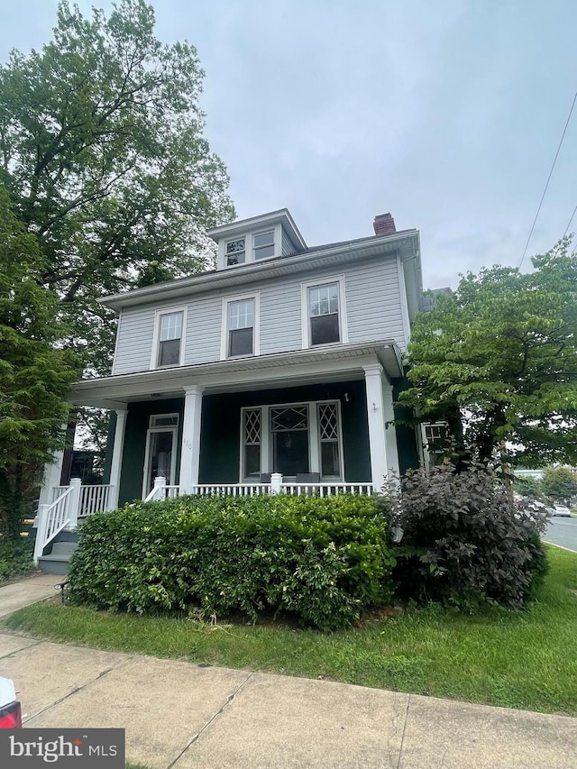 460 Guilford Ave, Hagerstown, MD 21740 - american foursquare style home with covered porch and a chimney