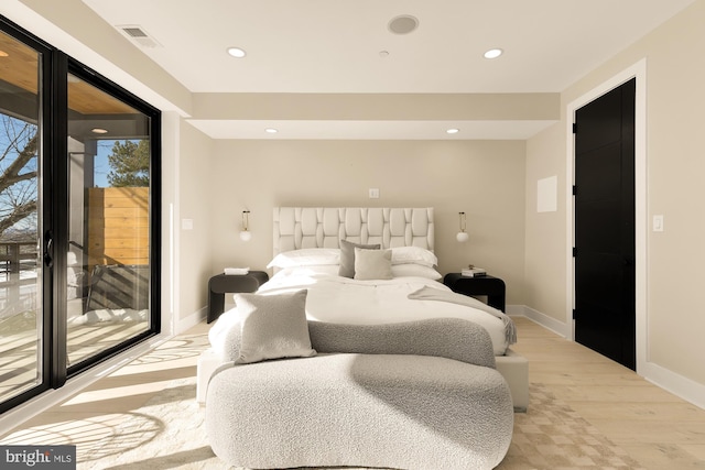 bedroom featuring visible vents, access to exterior, baseboards, recessed lighting, and light wood-style flooring