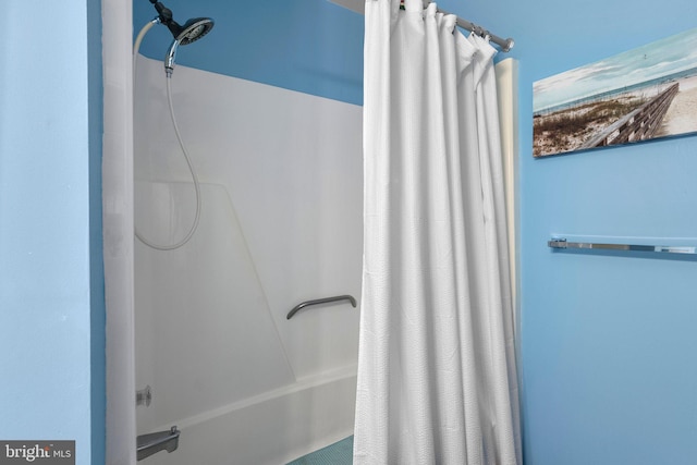 2200 Harpoon Dr, Stafford, VA 22554 - bathroom featuring shower / bathtub combination with curtain
