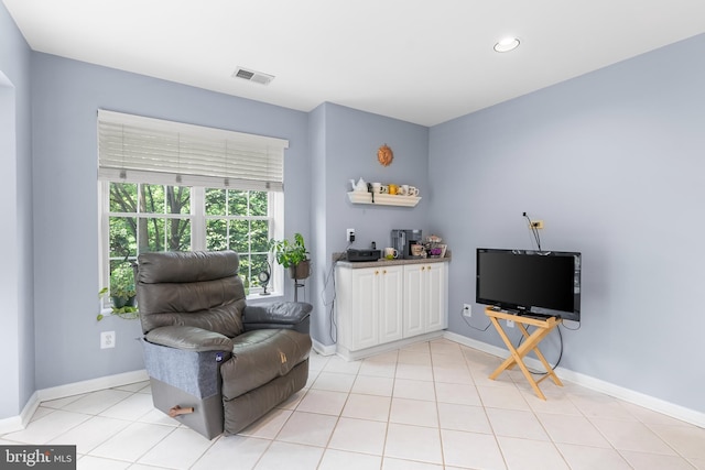 12310 Rosslare Ridge Rd Unit 301, Lutherville Timonium, MD 21093 - living area featuring baseboards, recessed lighting, and light tile patterned floors