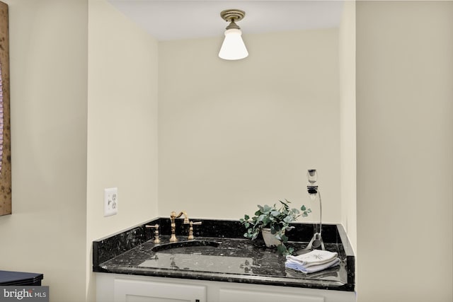 5117 Pheasant Ridge Rd, Fairfax, VA 22030 - bathroom with vanity