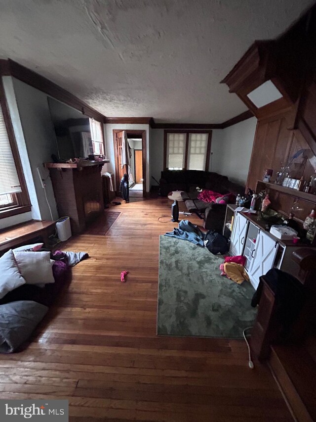 6146 W Columbia Ave, Philadelphia, PA 19151 - living room featuring crown molding and wood finished floors