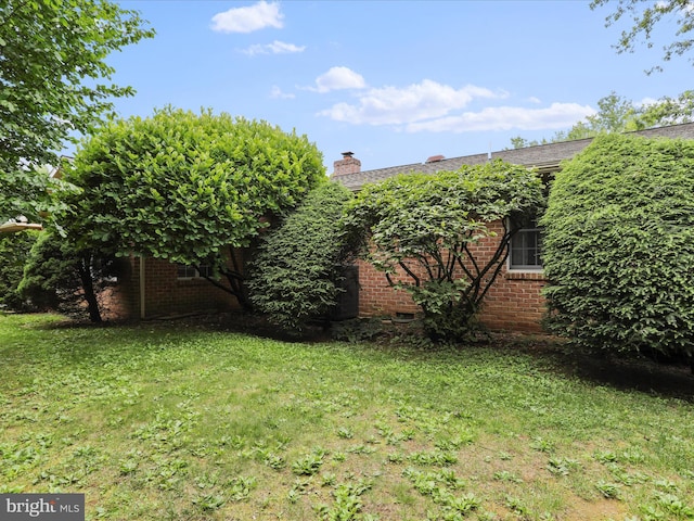 11490 Blue Mountain Dr, Waynesboro, PA 17268 - view of green lawn